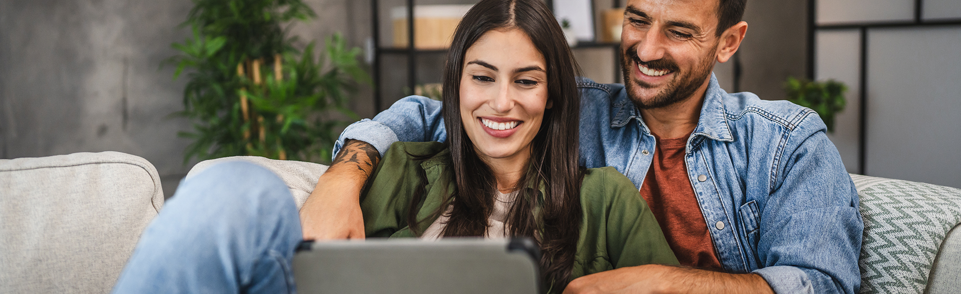 Home-Hero-Internet-Tel-04463488