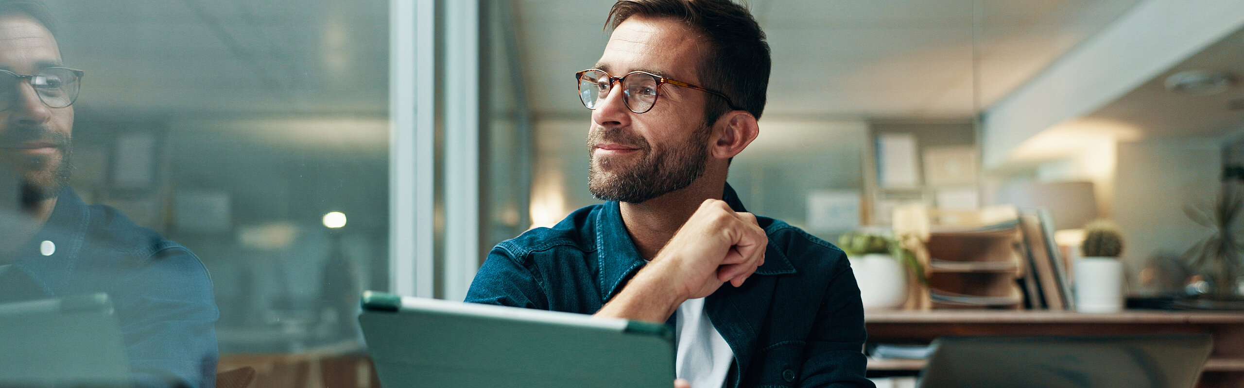 Teledata-gk-internet-telefonie-hero-neu