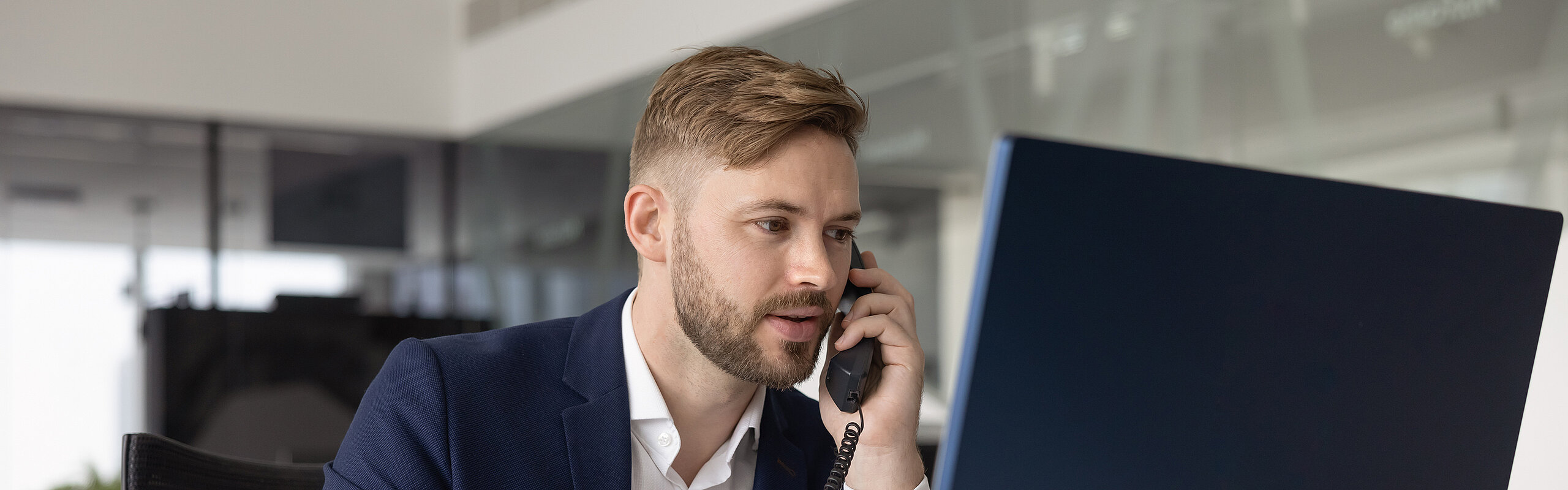 Teledata-gk-internet-telefonie-telefonie-hero