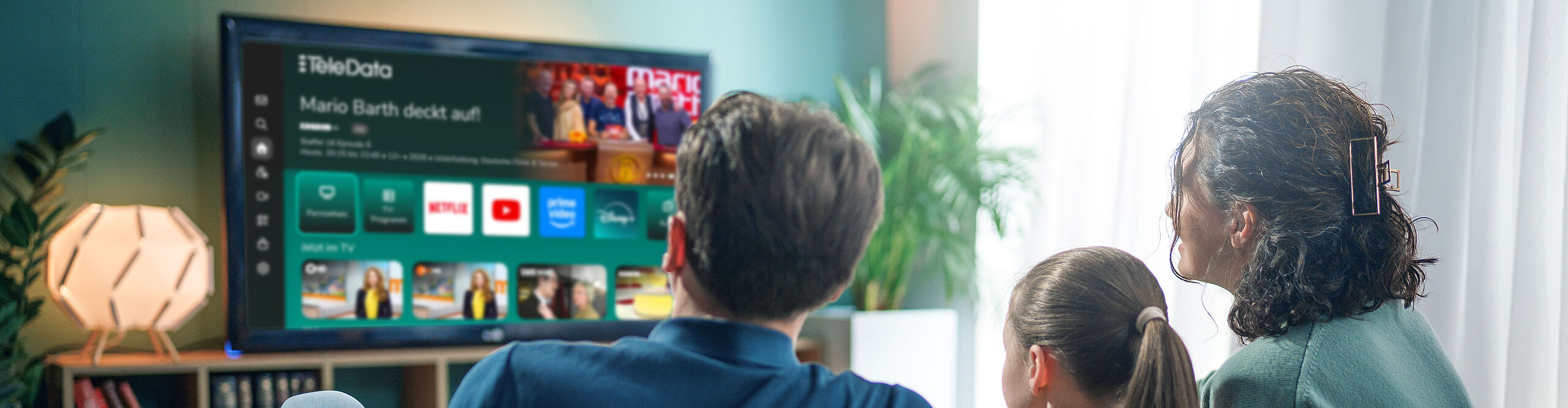 Teledata-pk-fernsehen-iptv-hero-family-3840x1000